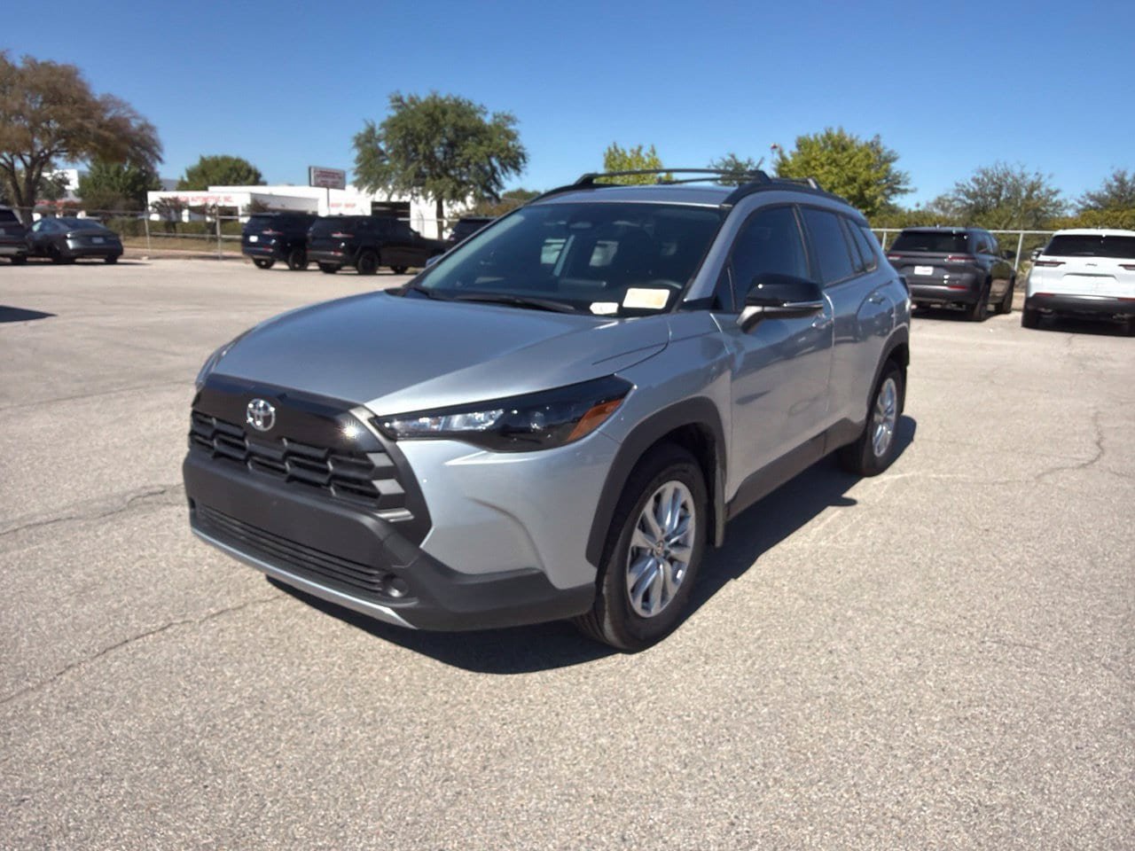 Used 2026 Toyota Corolla Cross LE FWD image 7