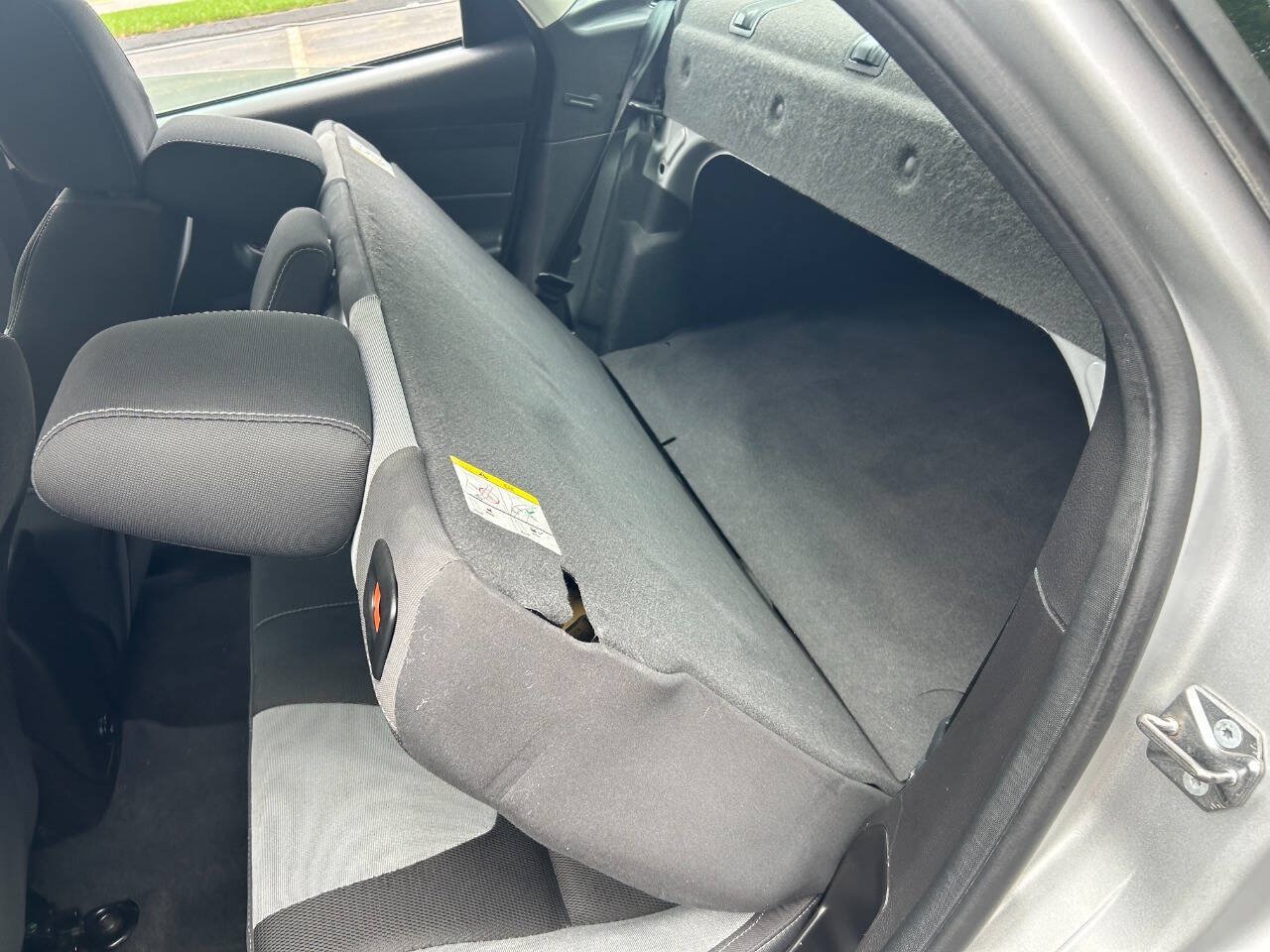 Used 2014 Ford Focus SE w/ SE Sport Package FWD image 10