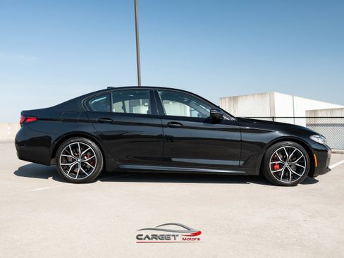 Used 2022 BMW 540i xDrive w/ M Sport Package image 4