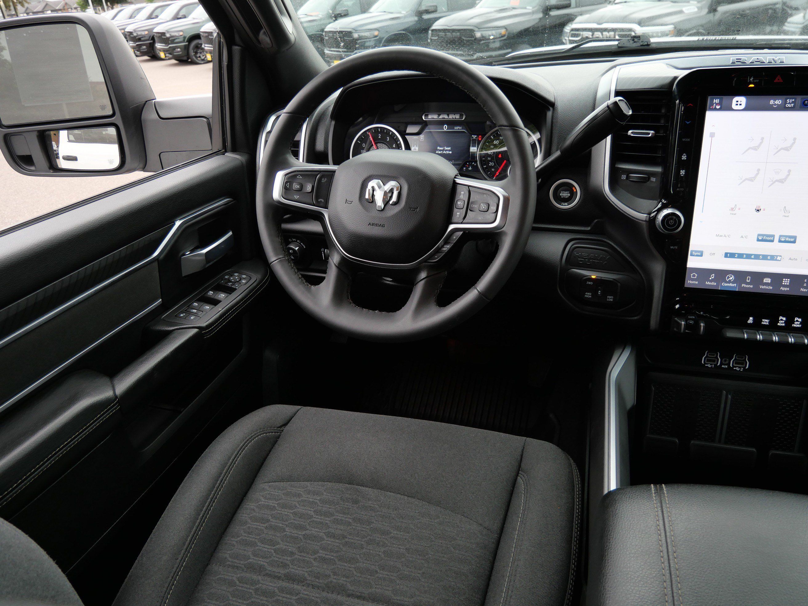 Used 2025 RAM 3500 Big Horn AWD/4WD image 9