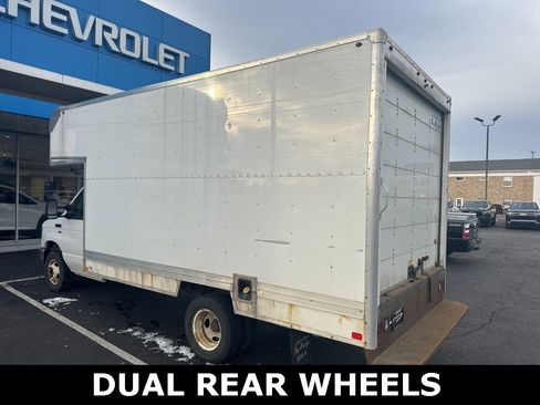 Used 2015 Ford E-350 and Econoline 350 Super Duty image 29