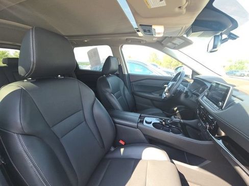Used 2022 Nissan Rogue SL AWD/4WD image 17