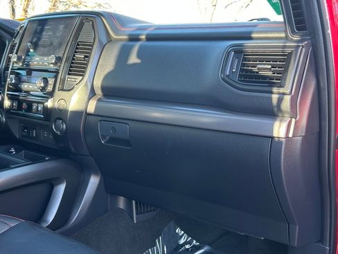 Used 2020 Nissan Titan PRO-4X w/ Pro-4x Convenience Package image 15