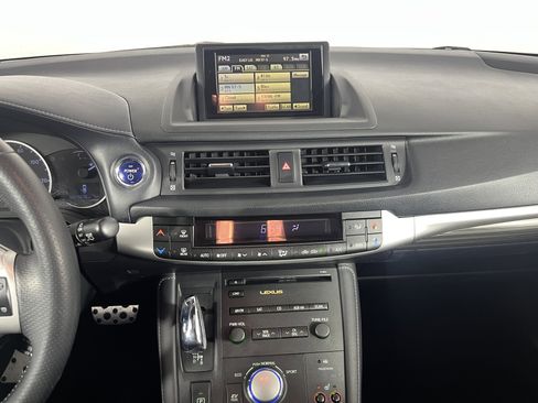 Used 2012 Lexus CT 200h Premium image 13