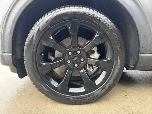 Used 2023 Ford Explorer ST-Line w/ Class IV Trailer Tow Package image 11