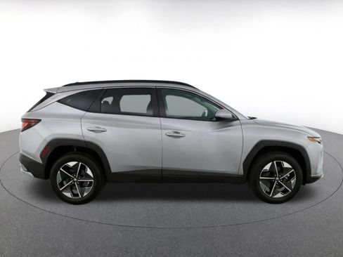 Used 2025 Hyundai Tucson SEL FWD image 14