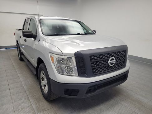 Used 2017 Nissan Titan S image 13