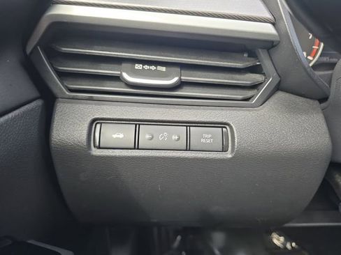 Used 2024 Nissan Altima 2.5 SR FWD image 10