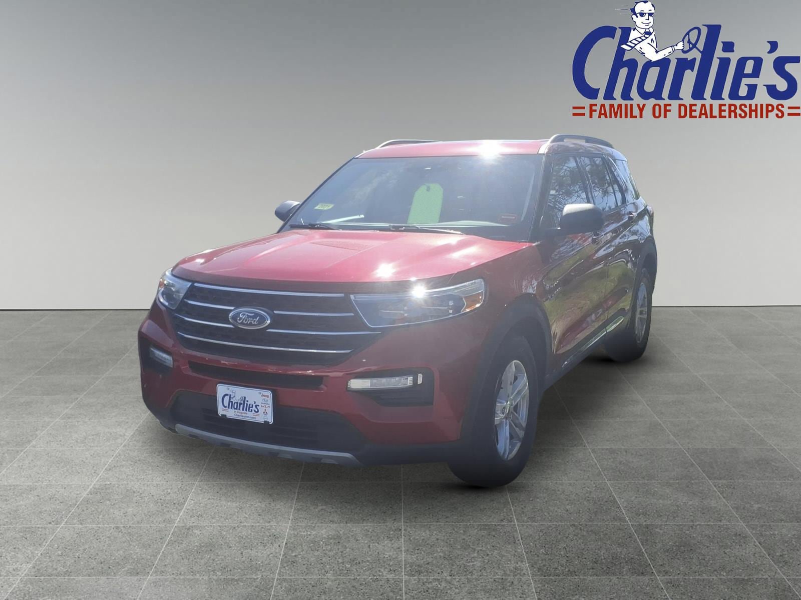 Used 2021 Ford Explorer XLT w/ Equipment Group 202A AWD/4WD image 1