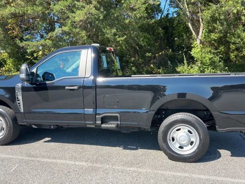 Used 2024 Ford F350 XL w/ Camper Package image 37