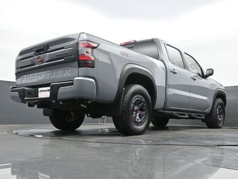 Used 2025 Nissan Frontier PRO-4X image 28