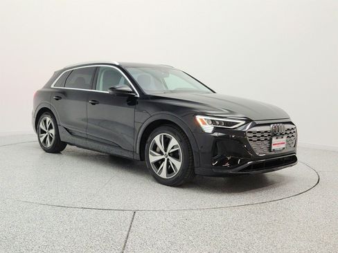 Used 2024 Audi Q8 e-tron Premium Plus w/ Premium Plus Package AWD/4WD image 3
