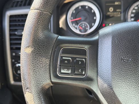 Used 2015 RAM 1500 Express AWD/4WD image 19