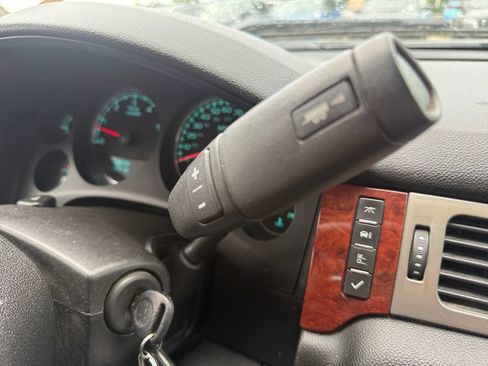 Used 2009 Chevrolet Silverado 1500 LTZ w/ Safety Package AWD/4WD image 27