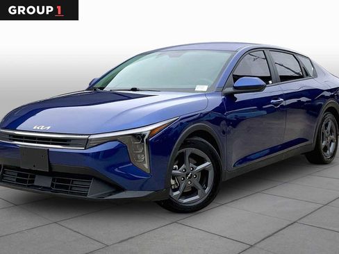 Used 2025 Kia K4 FWD image 1