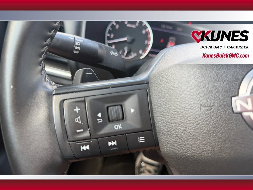 Used 2025 Nissan Rogue SV AWD/4WD image 17
