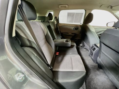 Used 2022 Nissan Rogue S AWD/4WD image 24
