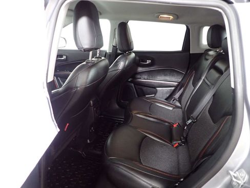 Used 2019 Jeep Compass Trailhawk image 28