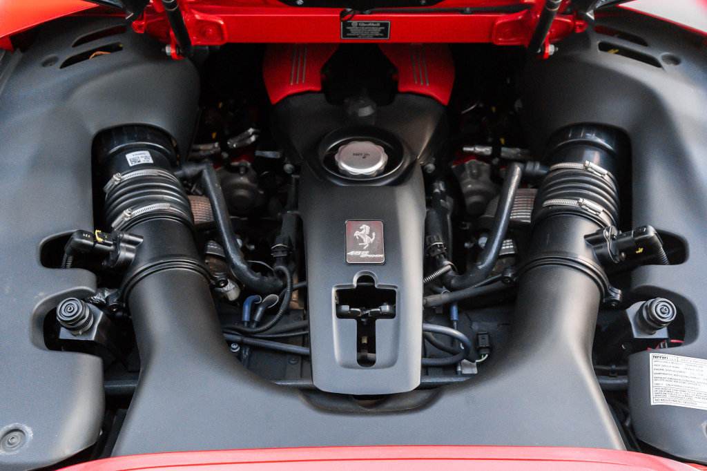 Used 2018 Ferrari 488 Spider RWD image 57