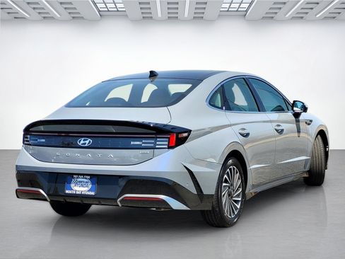 New 2026 Hyundai Sonata Limited FWD image 4