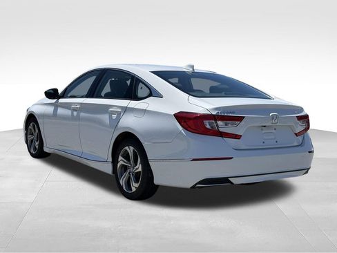 Used 2018 Honda Accord EX image 3