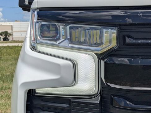Certified 2022 Chevrolet Silverado 1500 LT Trail Boss w/ LT Trail Boss Premium Package AWD/4WD image 12