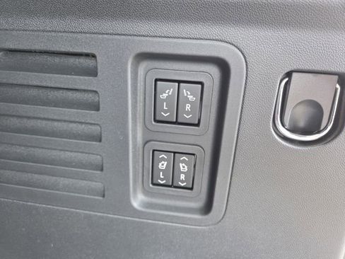New 2026 Buick Enclave Preferred w/ Power Package FWD image 19