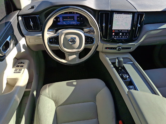 Used 2025 Volvo XC60 B5 Plus w/ Climate Package AWD/4WD image 11