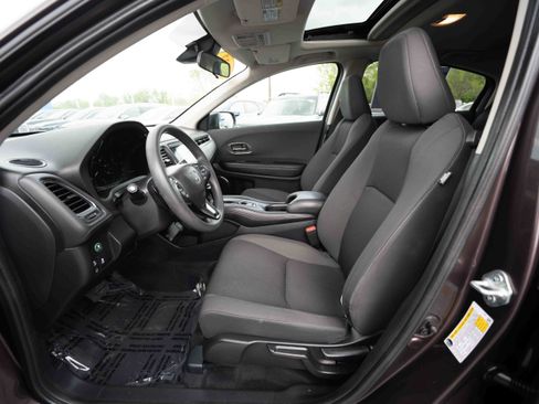 Used 2022 Honda HR-V EX image 9