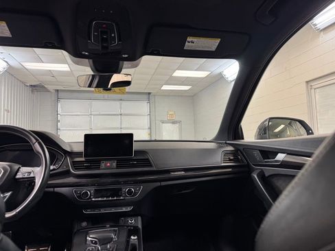 Used 2020 Audi SQ5 Premium Plus w/ Premium Plus Package image 24