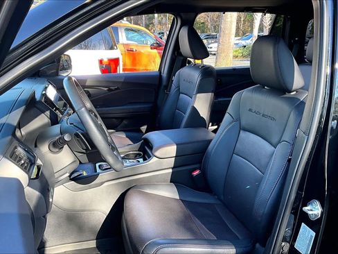 Used 2024 Honda Passport Black Edition image 7