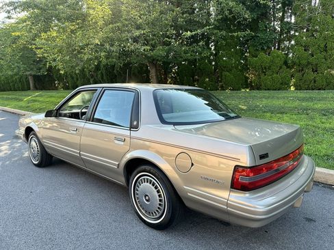 Used 1996 Buick Century Sedan FWD image 30