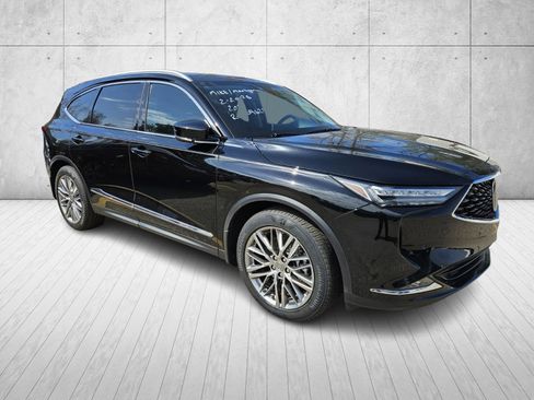 Used 2024 Acura MDX SH-AWD w/ Advance Package image 3