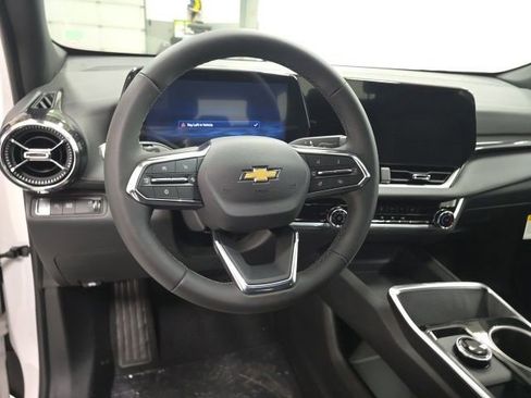 New 2026 Chevrolet Equinox LT w/ Safety and Technology Package FWD image 11