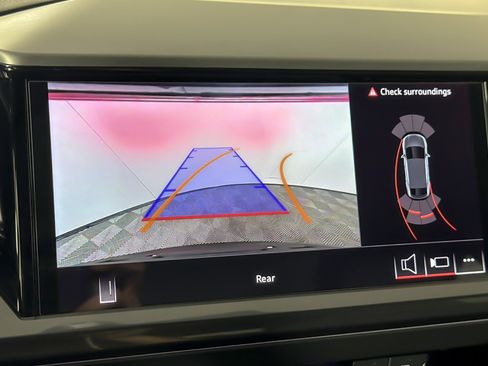 Used 2025 Audi Q4 e-tron Premium w/ Convenience Package image 19