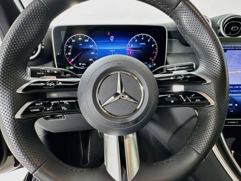 Used 2026 Mercedes-Benz GLC 300 image 12