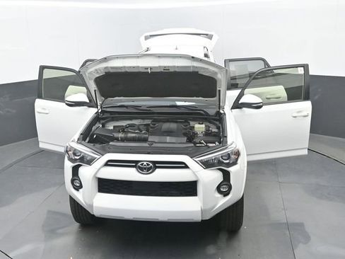 Used 2021 Toyota 4Runner SR5 Premium w/ Moonroof Package image 36