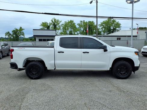 Used 2023 Chevrolet Silverado 1500 W/T w/ WT Value Package AWD/4WD image 2