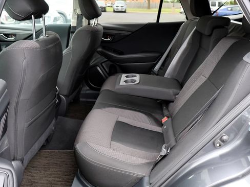Used 2025 Subaru Outback Premium AWD/4WD image 27