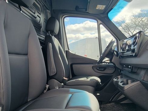 New 2025 Mercedes-Benz Sprinter 2500 image 6