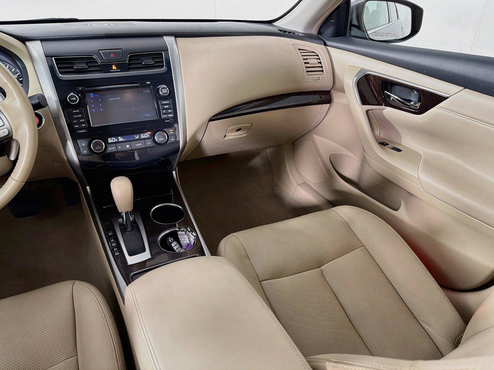 Used 2013 Nissan Altima 3.5 SL w/ Technology Pkg FWD image 28