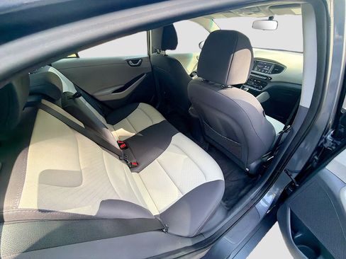 Used 2018 Hyundai Ioniq SEL FWD image 25