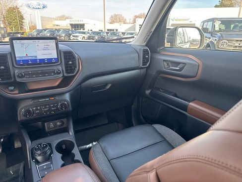 Used 2023 Ford Bronco Sport Outer Banks w/ Tech Package image 11