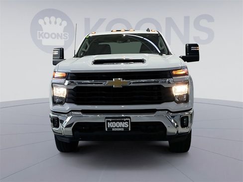 Used 2024 Chevrolet Silverado 2500 LT image 19