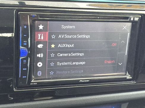 Used 2016 Toyota Corolla S image 13