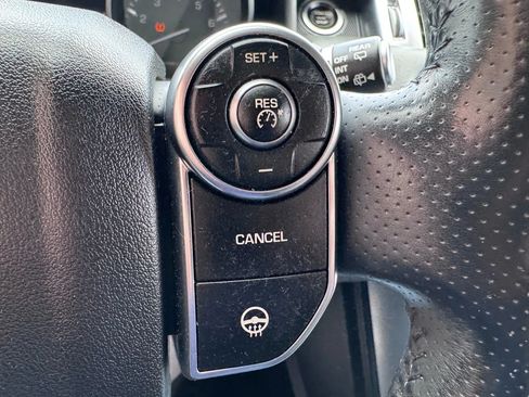 Used 2014 Land Rover Range Rover Sport SE AWD/4WD image 32