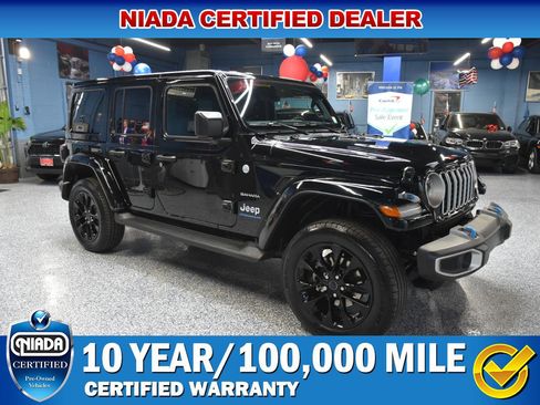 Used 2024 Jeep Wrangler Unlimited Sahara w/ Technology Group image 1