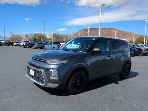 Used 2021 Kia Soul LX image 7