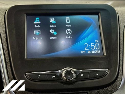 Used 2018 Chevrolet Equinox LT FWD image 16