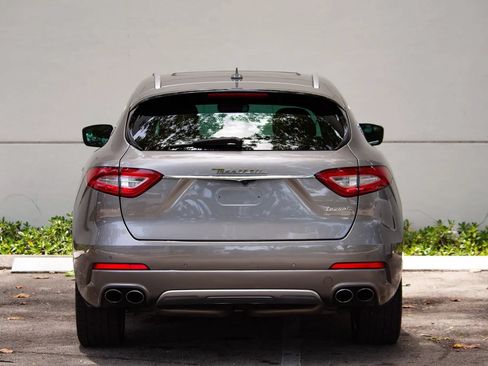 Used 2017 Maserati Levante w/ Luxury Package AWD/4WD image 10